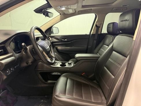 Used 2023 GMC Acadia Denali w/ Denali Ultimate Package FWD image 15