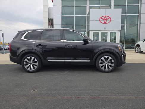 Used 2021 Kia Telluride S AWD/4WD image 3