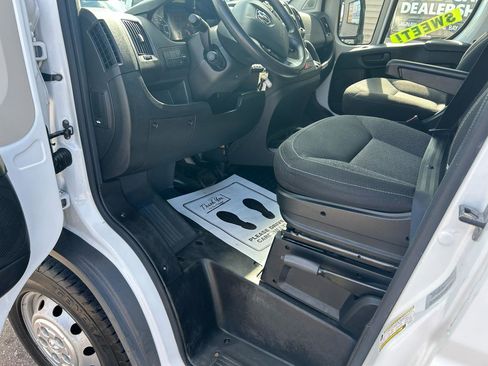Used 2015 RAM ProMaster 3500 image 9