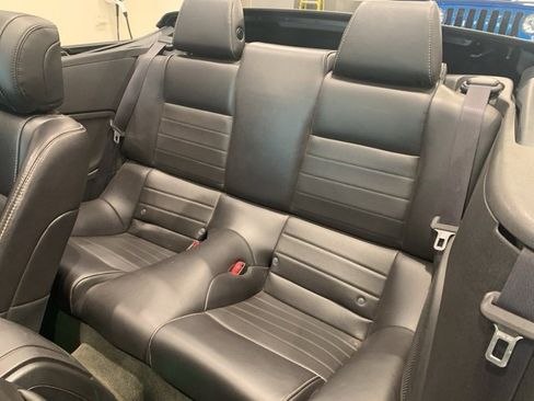 Used 2014 Ford Mustang Premium image 27