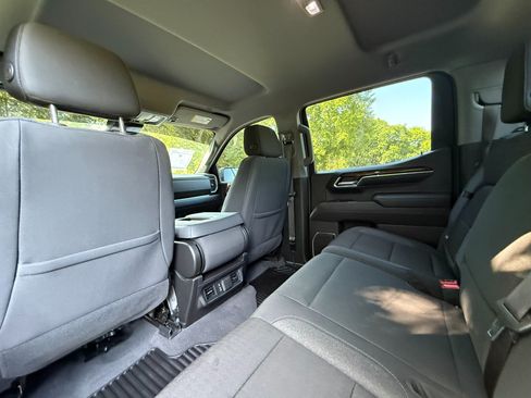 Used 2024 GMC Sierra 1500 Elevation w/ X31 Off-Road Package AWD/4WD image 15