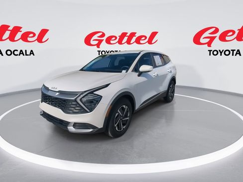 Used 2025 Kia Sportage LX image 4
