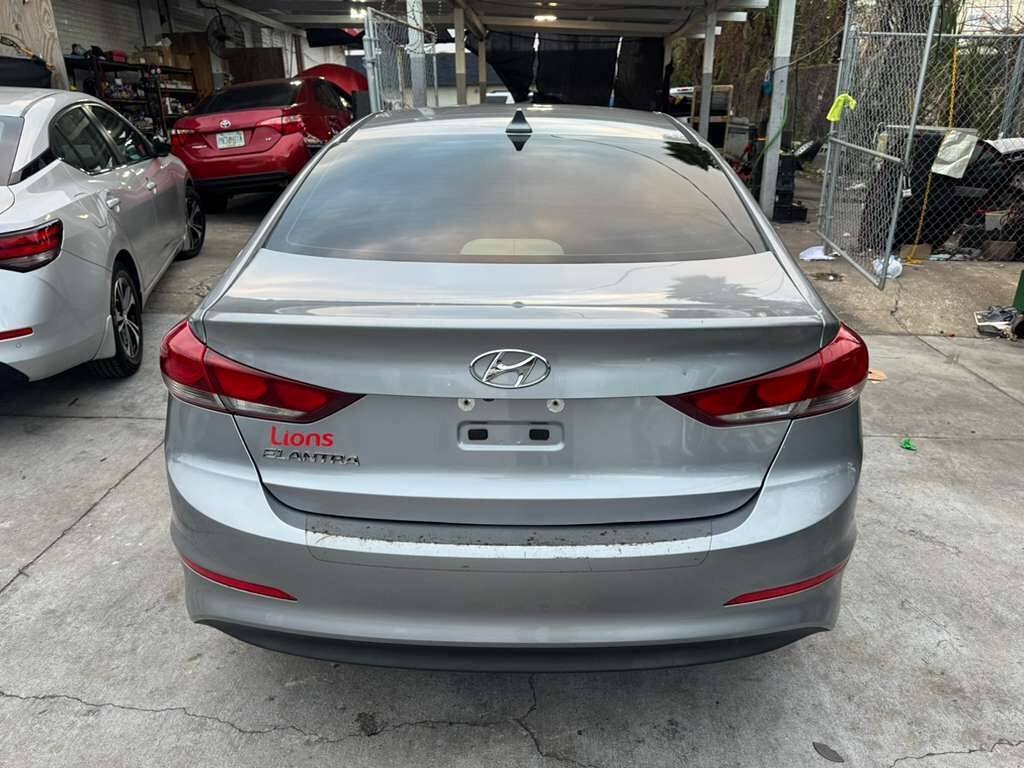 Used 2017 Hyundai Elantra SE FWD image 9