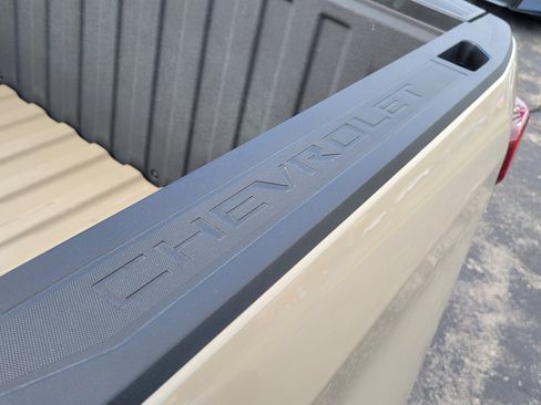 Used 2022 Chevrolet Silverado 1500 Custom Trail Boss image 6