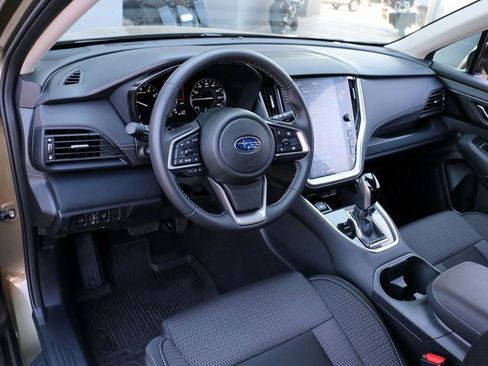 Used 2025 Subaru Outback Premium image 17