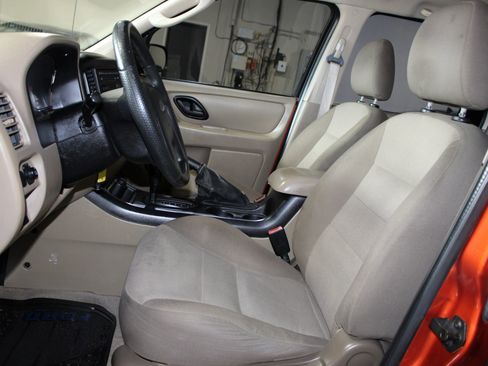 Used 2007 Ford Escape XLS FWD image 17