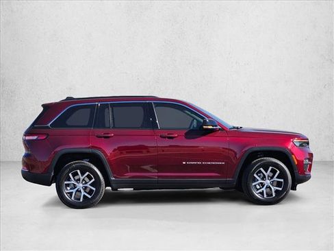 New 2025 Jeep Grand Cherokee Limited image 5