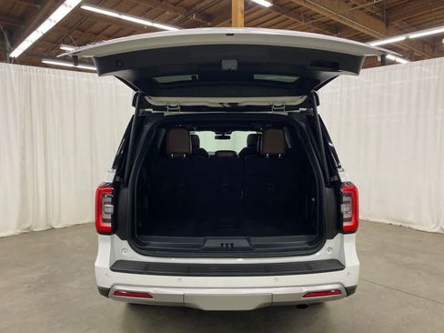 Used 2024 Ford Expedition Limited AWD/4WD image 27