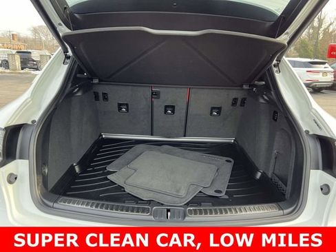 Used 2023 Porsche Macan S image 8