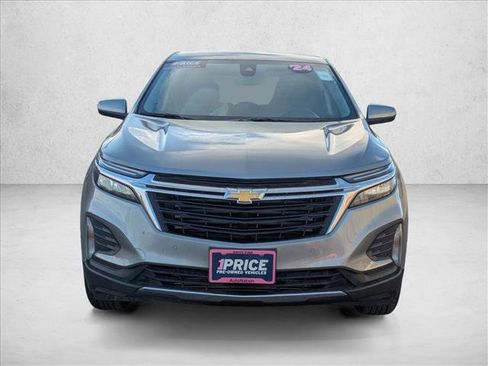 Used 2024 Chevrolet Equinox LT image 2