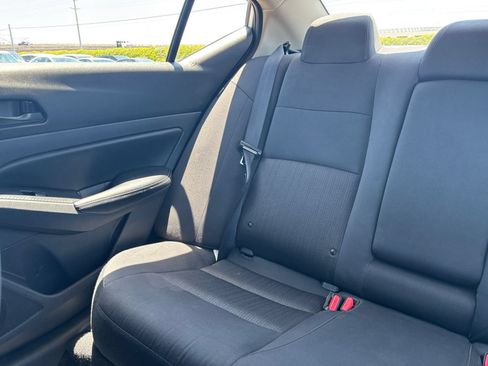 Used 2025 Nissan Altima 2.5 SV FWD image 34