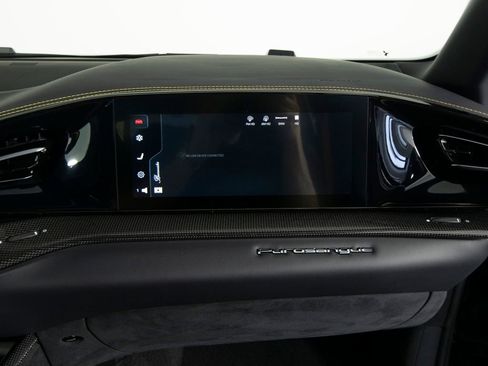 Used 2025 Ferrari Purosangue image 28