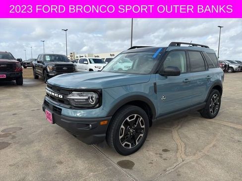 Used 2023 Ford Bronco Sport Outer Banks w/ Tech Package image 3