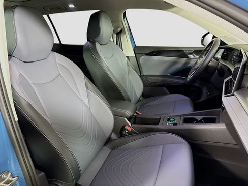 New 2026 Volkswagen Tiguan SE AWD/4WD image 30