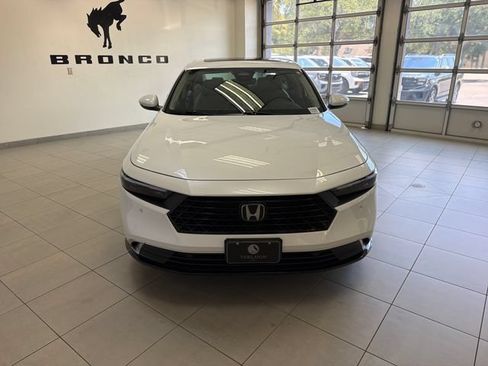 Used 2025 Honda Accord Touring image 2