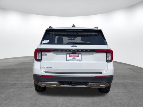 New 2026 Ford Explorer Active w/ Active Comfort Package image 4