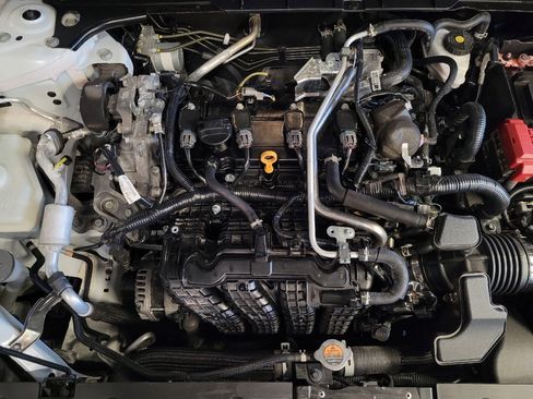 Used 2025 Nissan Altima 2.5 SV FWD image 30