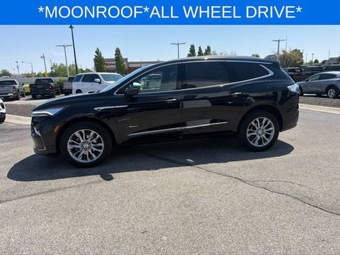 Used 2023 Buick Enclave Avenir AWD/4WD image 7
