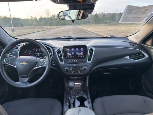 Used 2024 Chevrolet Malibu LT image 14