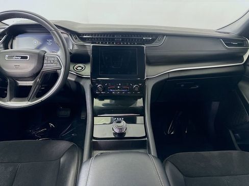 Used 2024 Jeep Grand Cherokee L Laredo image 19