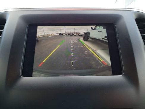 Used 2019 Jeep Cherokee Latitude Plus w/ Cold Weather Group image 24