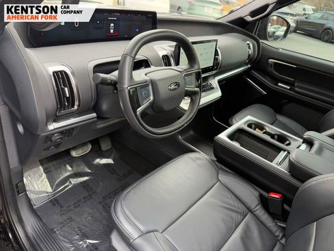 Used 2025 Ford Expedition Max Platinum w/ Stealth Appearance Package image 35