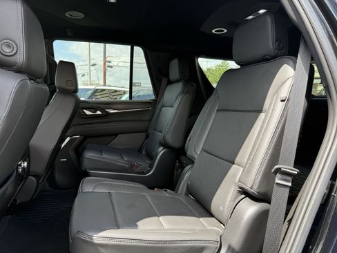 Used 2022 GMC Yukon Denali RWD image 15