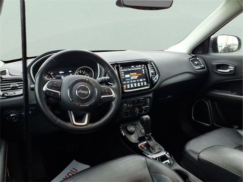 Used 2019 Jeep Compass Limited w/ Safety & Security Group image 9