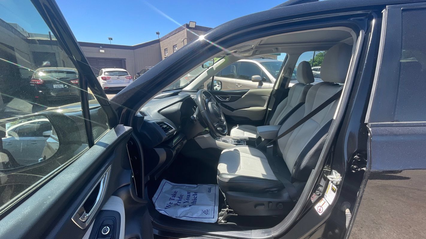 Used 2019 Subaru Forester Premium AWD/4WD image 18