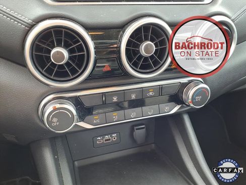 Used 2022 Nissan Sentra SV image 11