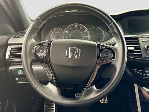 Used 2016 Honda Accord Sport image 12
