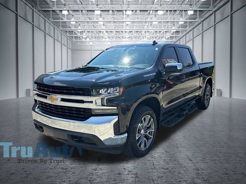 Used 2022 Chevrolet Silverado 1500 LT AWD/4WD image 3
