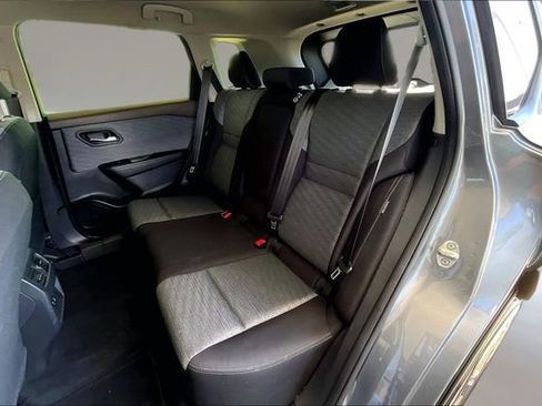 Used 2023 Nissan Rogue SV AWD/4WD image 19
