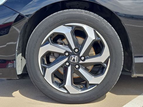 Used 2017 Honda Accord EX-L image 12