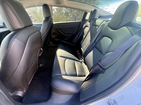 Used 2022 Tesla Model 3 Base image 12