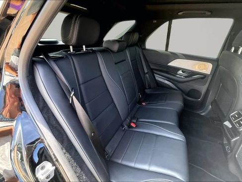 Used 2025 Mercedes-Benz GLE 350 4MATIC image 29