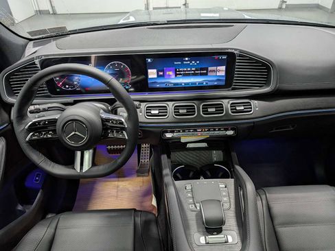 New 2026 Mercedes-Benz GLS 450 4MATIC image 16