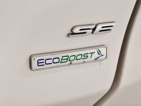 Used 2014 Ford Fusion SE w/ Equipment Group 202A FWD image 22