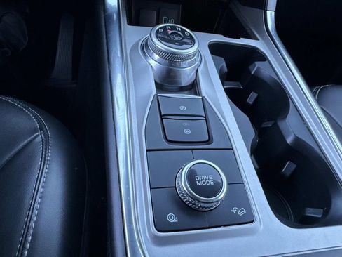 Used 2023 Ford Explorer XLT w/ Equipment Group 202A image 24