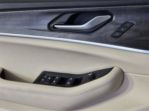 New 2025 Jeep Grand Cherokee Limited w/ Black Appearance Package image 21