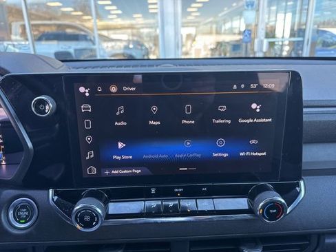 Used 2023 Chevrolet Colorado W/T RWD image 11