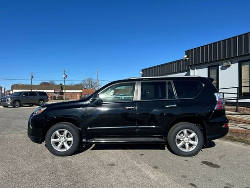 Used 2015 Lexus GX 460 image 9