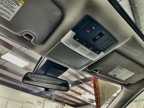 Used 2024 Nissan Altima 2.5 SV w/ SV Premium Package image 31