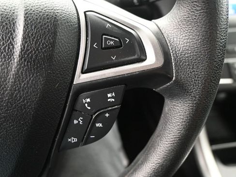 Used 2020 Ford Fusion SE FWD image 25