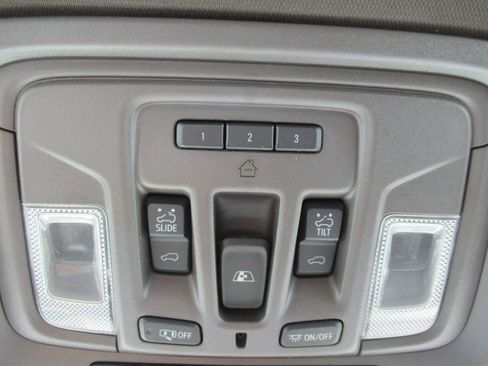 Used 2022 GMC Sierra 1500 Denali AWD/4WD image 30