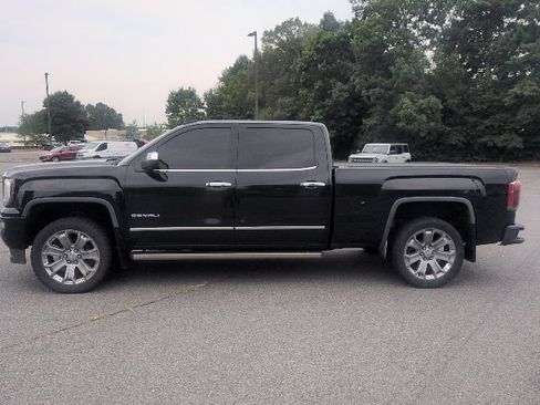 Used 2016 GMC Sierra 1500 Denali w/ Denali Ultimate Package AWD/4WD image 2