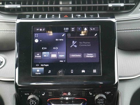 New 2025 Jeep Grand Cherokee Altitude image 7