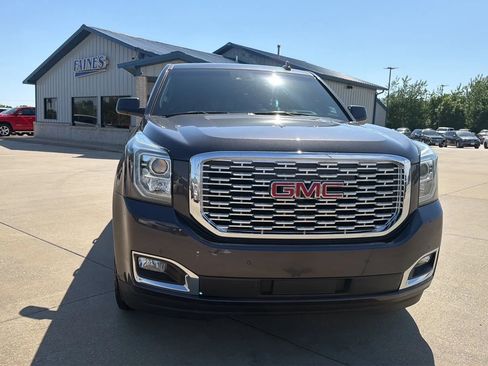 Used 2018 GMC Yukon Denali w/ Denali Ultimate Package AWD/4WD image 32