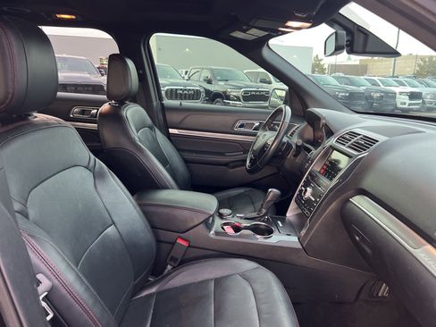 Used 2018 Ford Explorer Sport w/ Equipment Group 401A image 20