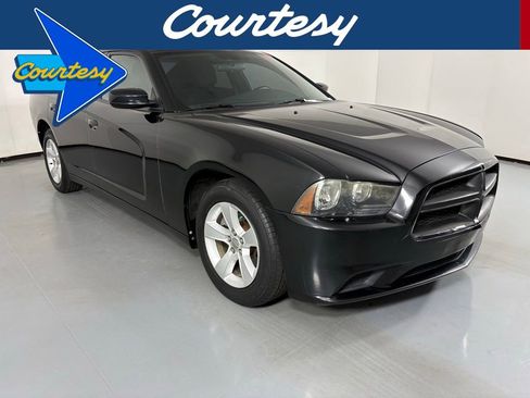 Used 2012 Dodge Charger SE image 1